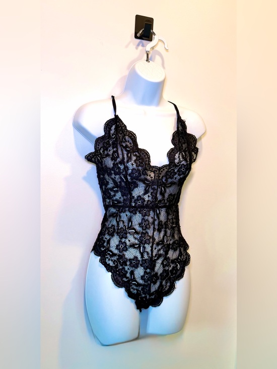 Avidlove Tops - Black Floral Sheer Lace Bodysuit Size S Whimsigoth Y2K Dark Fairy Grunge